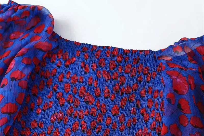 CROPPED SMOCKED TOP