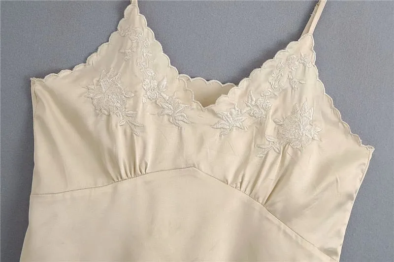 EMBROIDERED CAMISOLE TOP