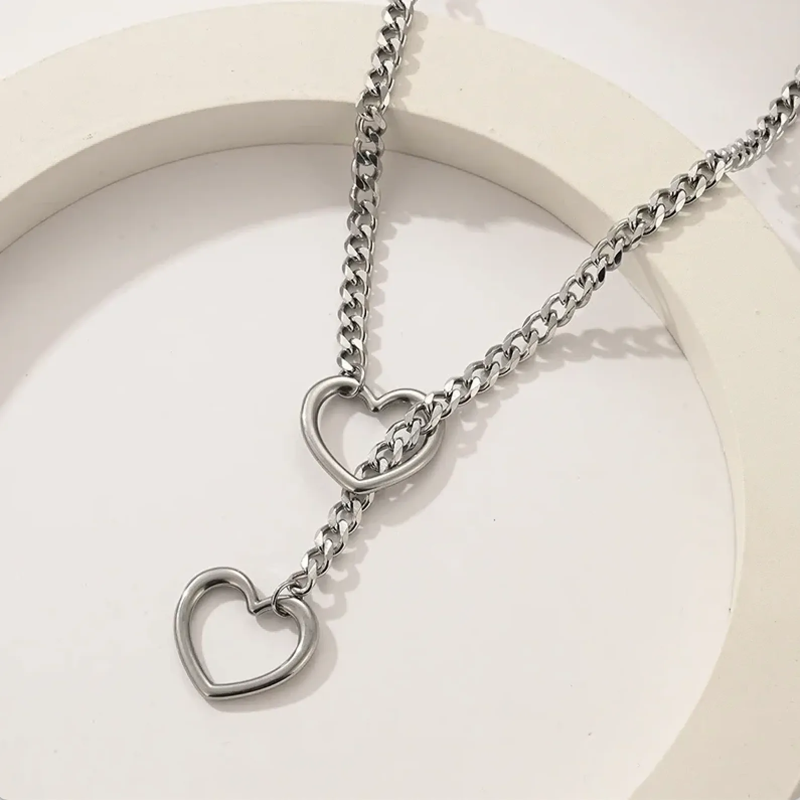 Sliding chain necklace